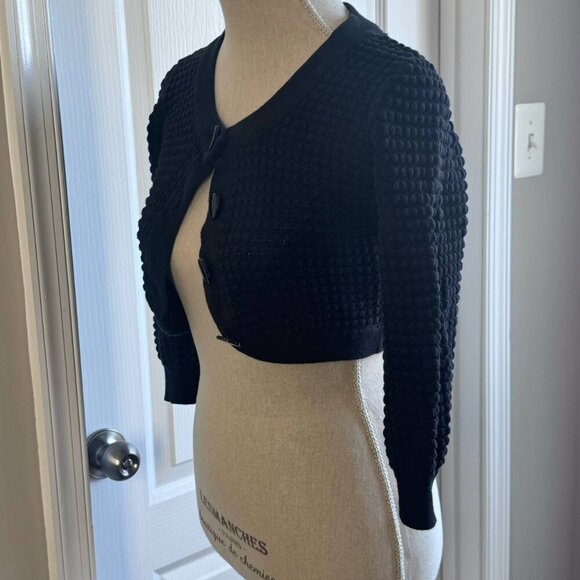 H&M Crop Cotton Cardigan with Oversized Buttons and 3/4 Sleeves - Size 4 - Picture 5 of 6